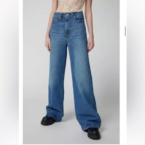 NWT Levi wide ribcage